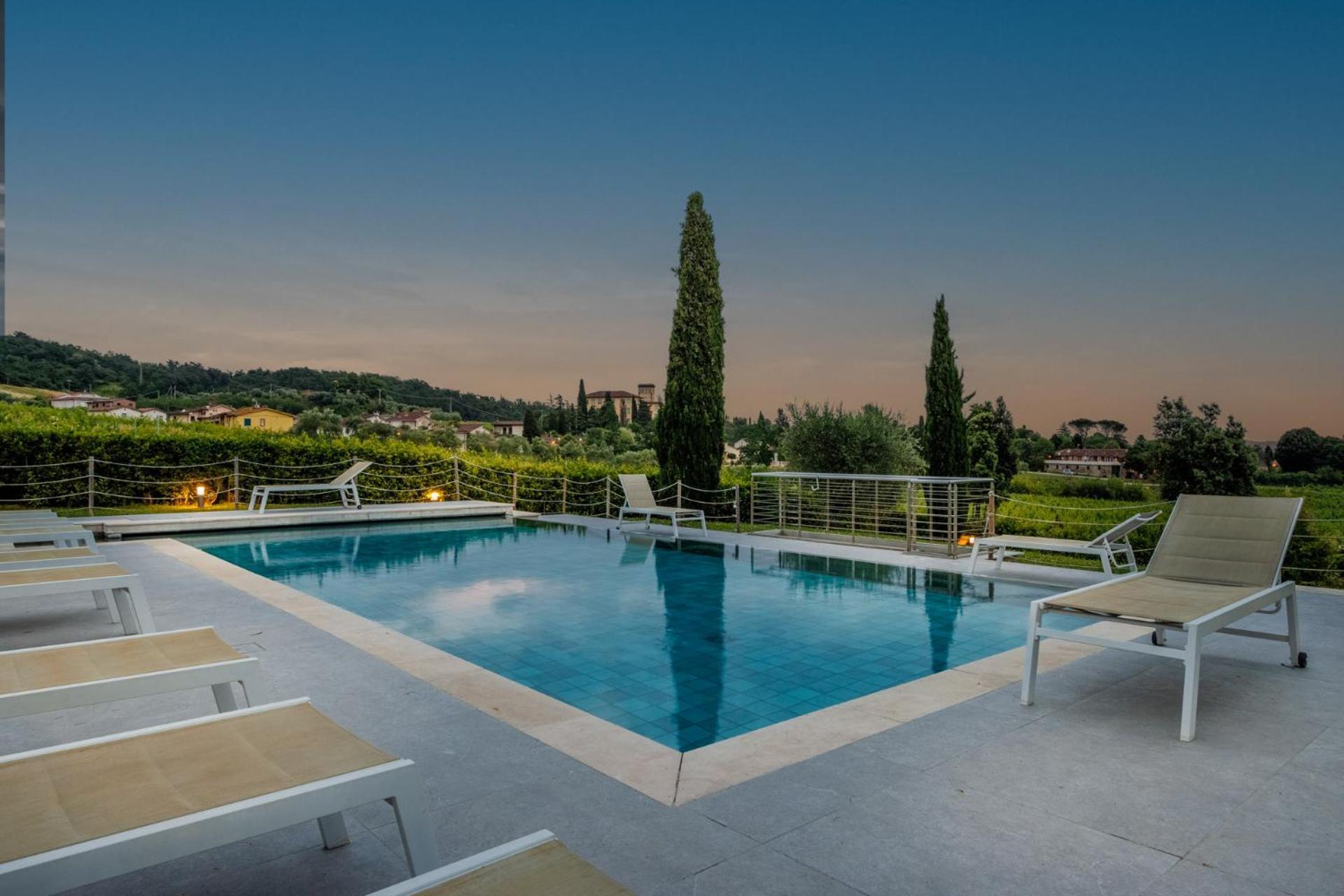 Cicale 3 Bedrooms Farmhouse With Shared Pool Λούκα Εξωτερικό φωτογραφία